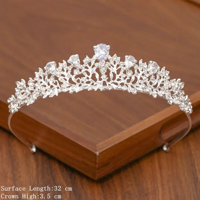 Elegant Tiara with Rhinestones