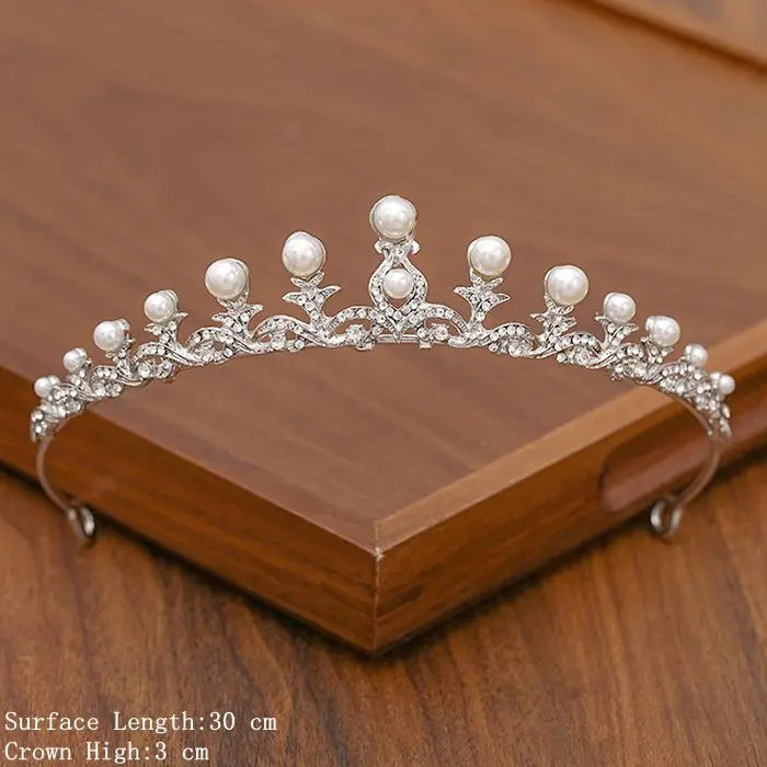 Elegant Tiara with Rhinestones