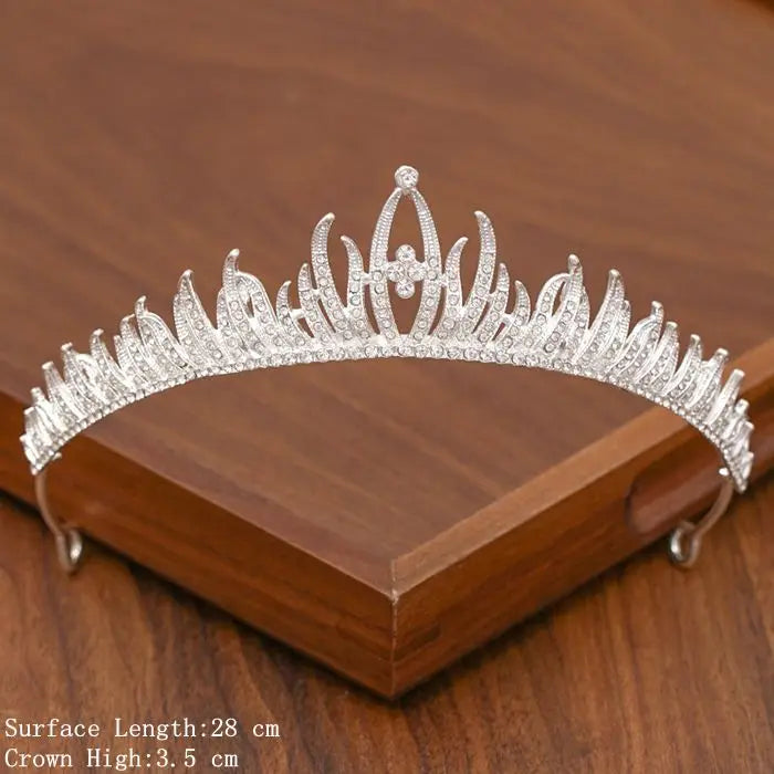 Elegant Tiara with Rhinestones