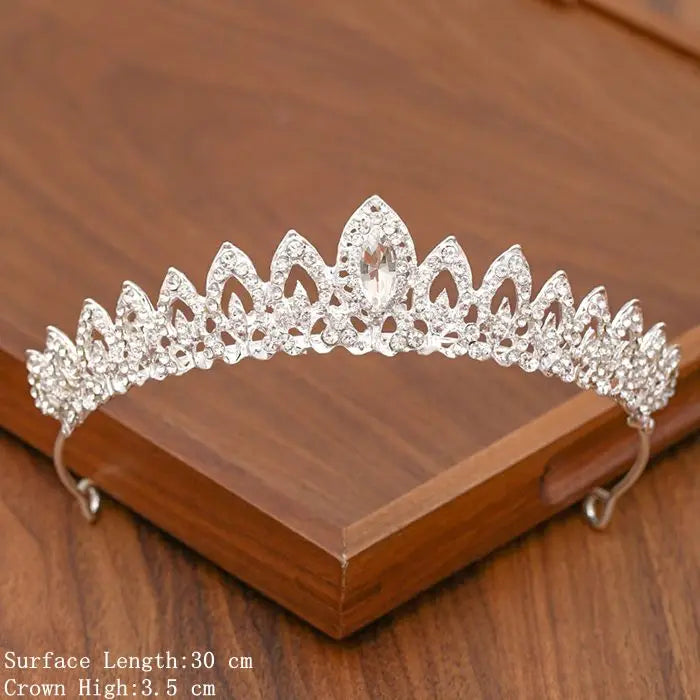 Elegant Tiara with Rhinestones