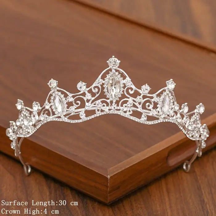 Elegant Tiara with Rhinestones