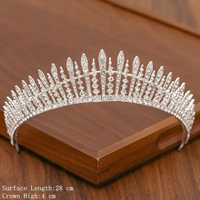 Elegant Tiara with Rhinestones