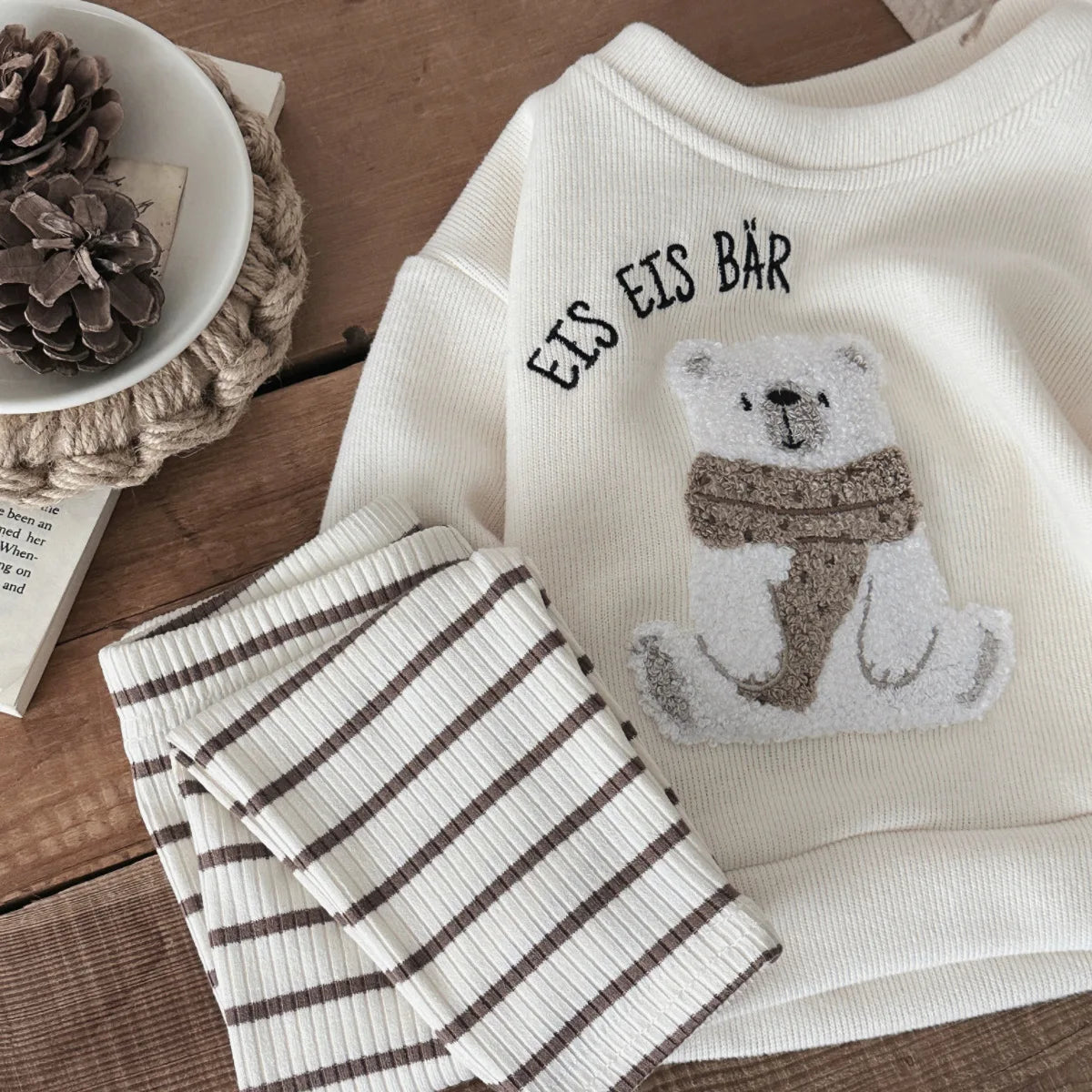 2-Piece Cartoon Embroidered Outfit
