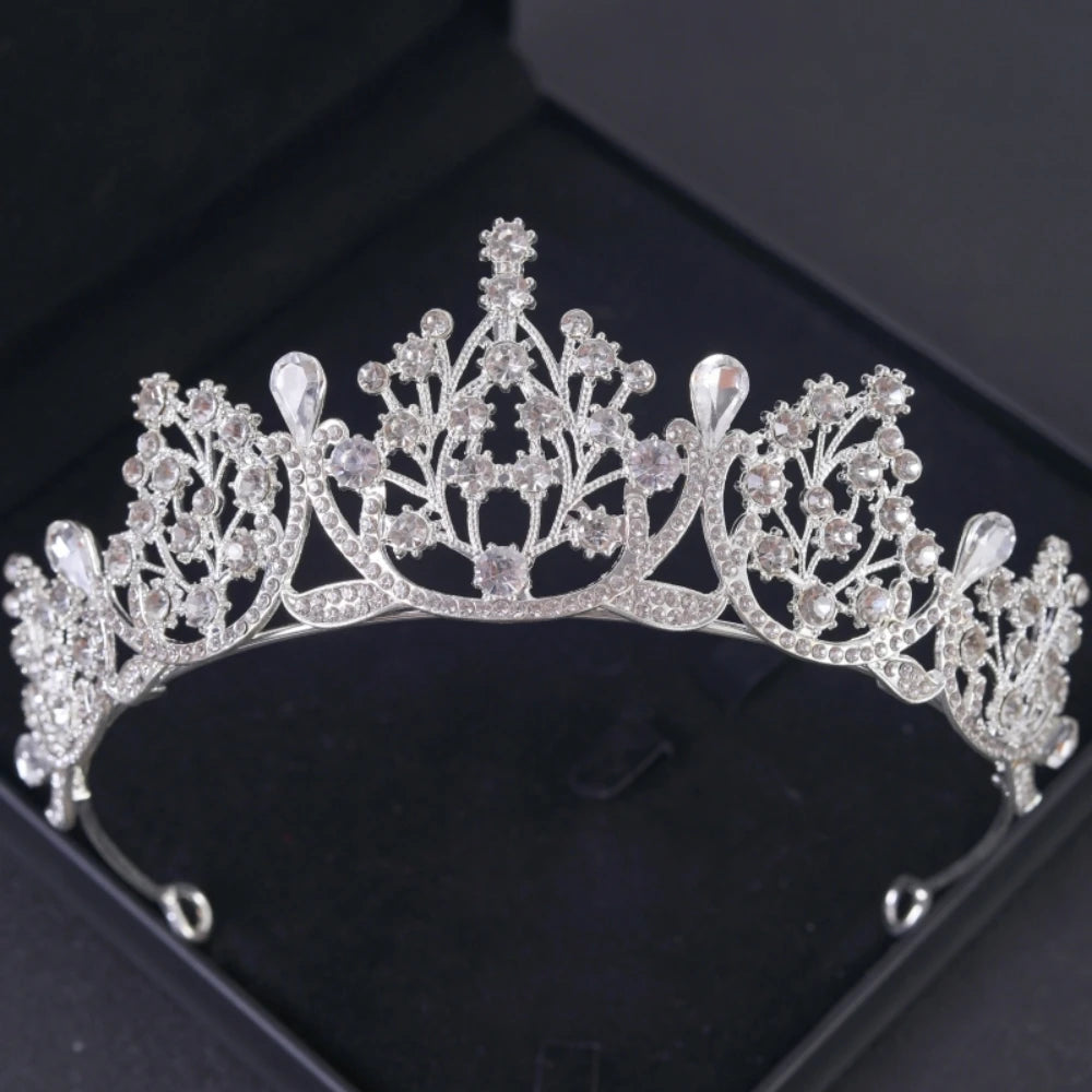 Elegant Tiara with Rhinestones